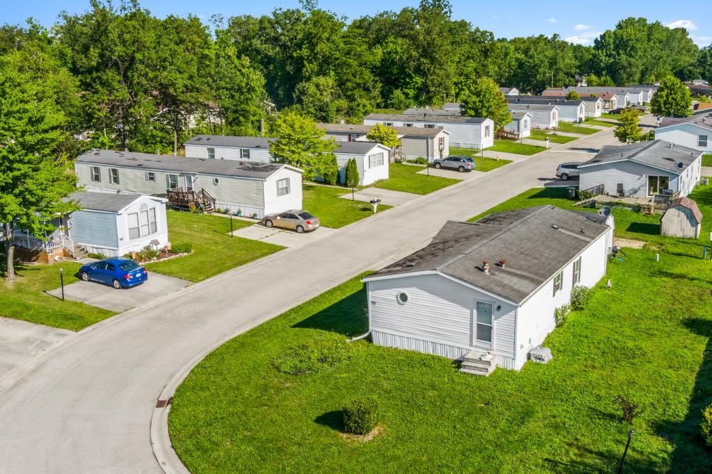 Meadowview Place, Muncie, IN