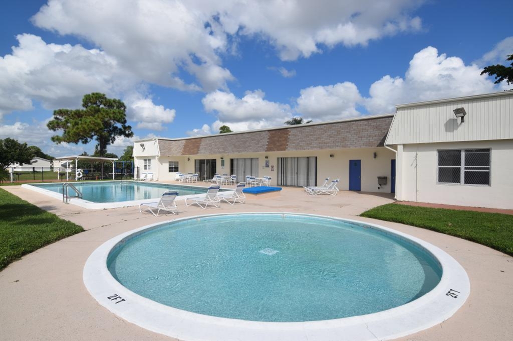 Colonial Estates, Lake Worth, FL