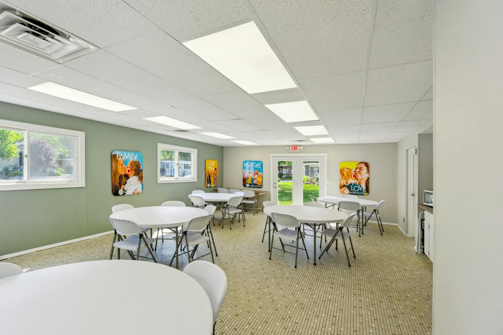 Find the Best Manufactured Home Community for You Near Appleton - Dutch%20Harbor%20community%20clubhouse%20interior%20in%20Little%20Chute%20WI