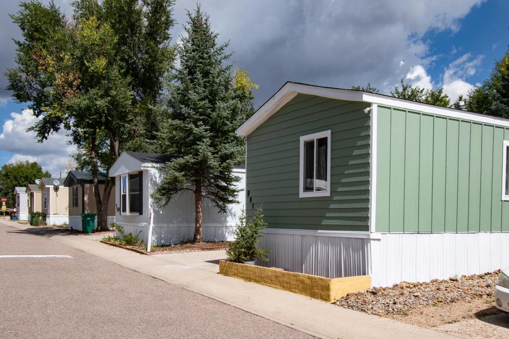 Find the Best Manufactured Home Community for You Near Colorado Springs - Canyon%20Ridge%20community%202%20in%20Colorado%20Springs%20CO