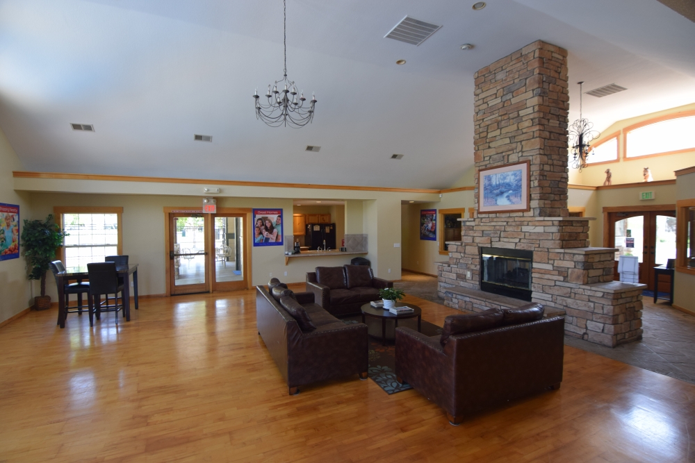 Find the Best Manufactured Home Community for You Near Denver - Longview%20community%20clubhouse%202%20in%20Longmont%20CO