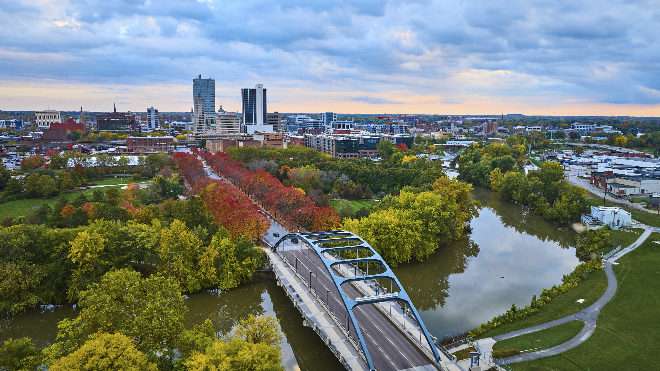 Top Manufactured Home Communities Near Fort Wayne, Indiana - Fort%20Wayne%20IN%20city%20view%20with%20bridge