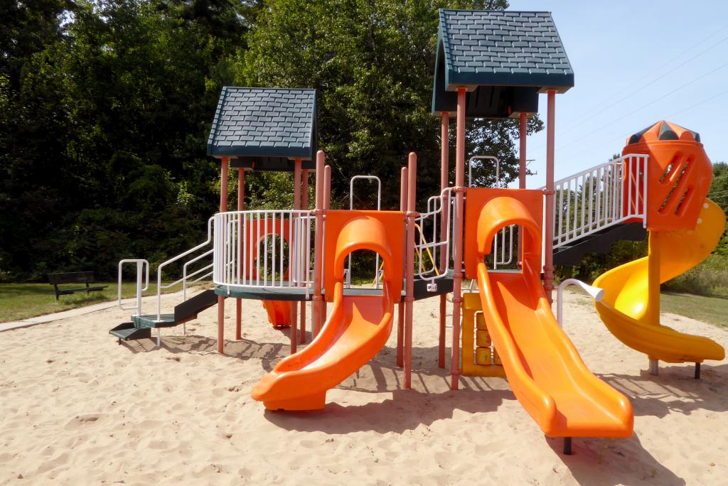 Discover the Best Manufactured Home Communities near Grand Rapids - Village%20Trails%20playground%20in%20Howard%20City%20MI