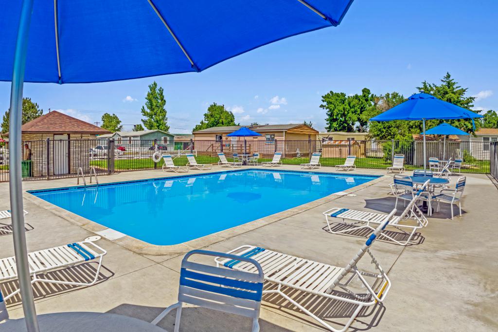 Find the Best Manufactured Home Community for You Near Greeley - Countryside%20of%20Greeley%20aerial%20view%20pool%20side%20view