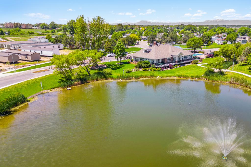 Find the Best Manufactured Home Community for You Near Greeley - Stoneybrook%20aerial%20view%20of%20water%20feature%20in%20Greeley%20CO
