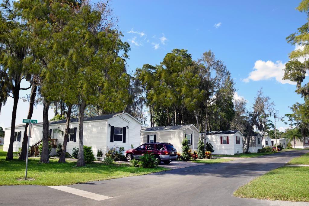 Find the Best Manufactured Home Community for You Near Orlando - Shadow%20Hills%20community