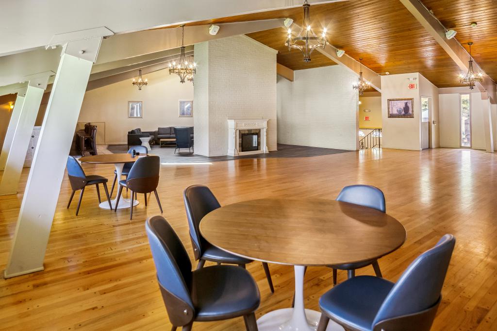 Find the Best Manufactured Home Communities | Syracuse, NY - Madison%20Village%20community%20clubhouse%20Liverpool%20NY