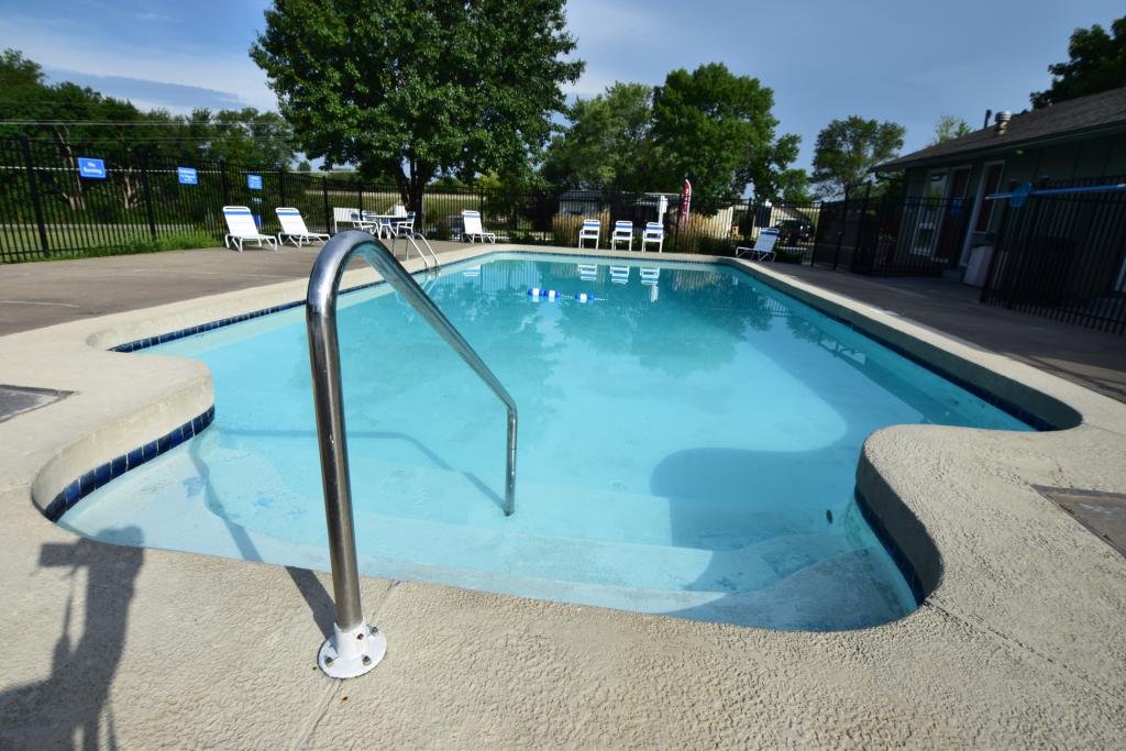 community pool at Ridgewood Estates in Topeka KS