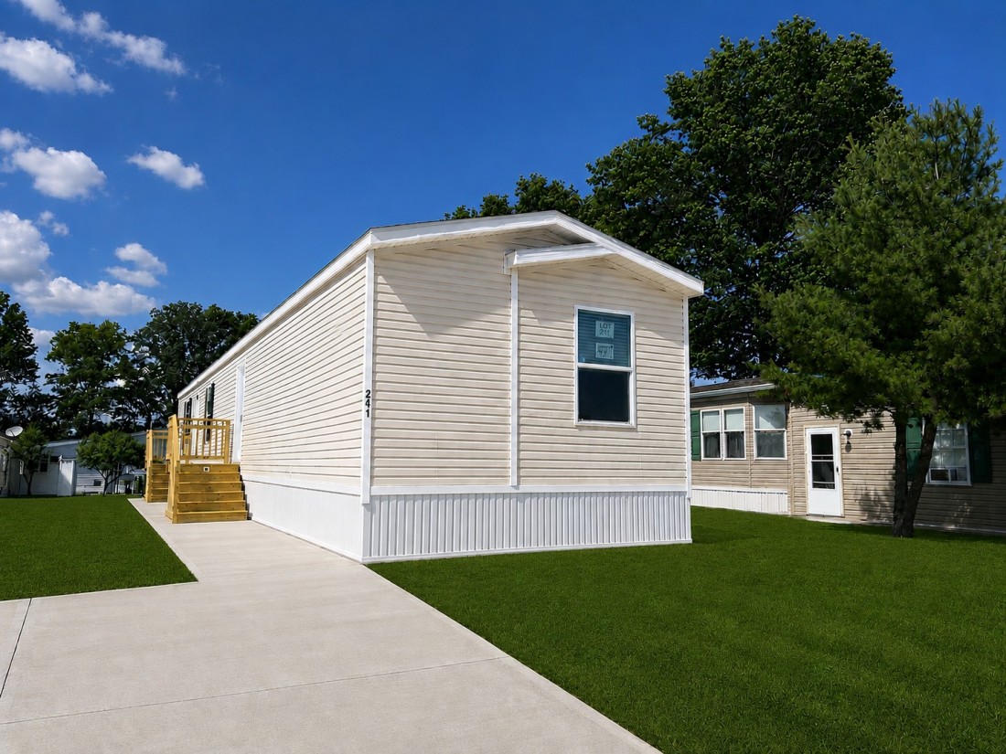 A brand new manufactured home in the Hunter’s Chase community of Lima, OH